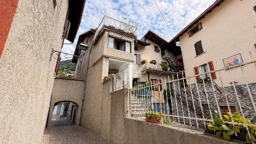 Terratetto plurifamiliare via Luzzana Superiore 16, Centro, Bienno