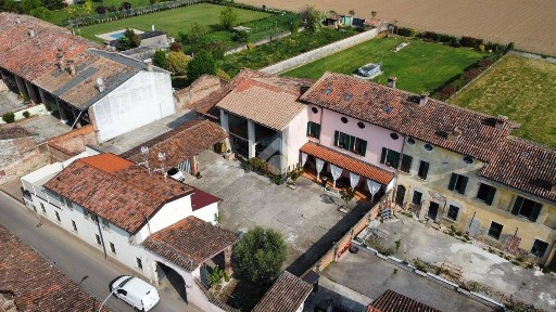 Dello, Via Dante, 28