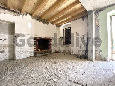 Terratetto unifamiliare via della Libertà, Centro, Gargnano