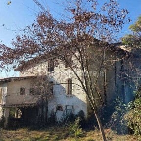 Casa indipendente all'asta Localita' Magnico Pezzuglio 13, Toscolano-Maderno