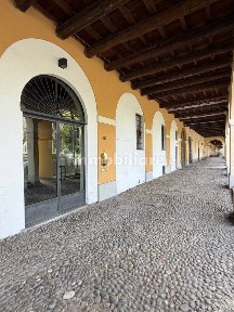 Trilocale viale Bligny 43, Centro Storico, Pavia
