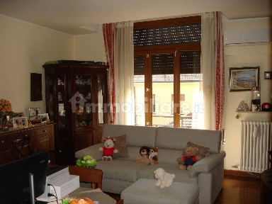 Trilocale corso Genova 10, Centro, Vigevano