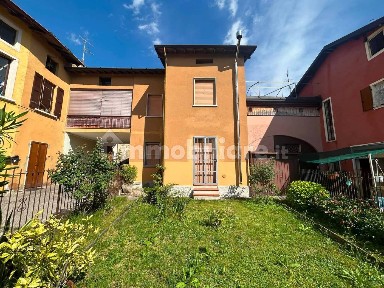 Terratetto unifamiliare via Fratelli Vivenzi, Centro, Concesio
