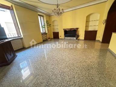 Appartamento via Don Luigi Persani, Centro, Vigevano