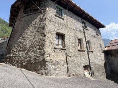 Terratetto plurifamiliare via Mortirolo 39, Monno