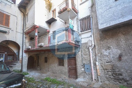 Terratetto unifamiliare via Vittorio Emanuele Losine, Centro, Losine