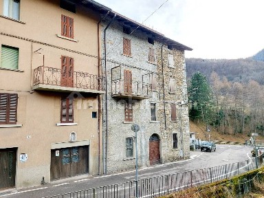 Terratetto plurifamiliare via Campolaro 2, Prestine, Bienno