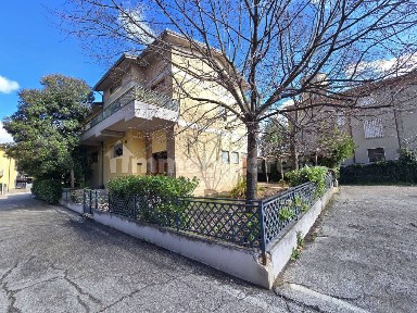 Bastia Umbra, Via San Michele Arcangelo, 10