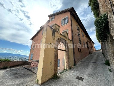 Trilocale via Piaggia Nuova, Centro, Trevi