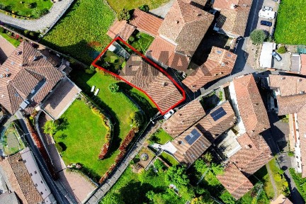 Terratetto unifamiliare 263 m², buono stato, Centro, Artogne