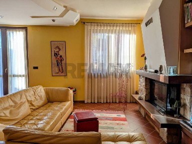 Terratetto unifamiliare 260 m², ottimo stato, Centro, Pian Camuno