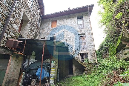 Terratetto unifamiliare via Crocedomini, Prestine, Bienno