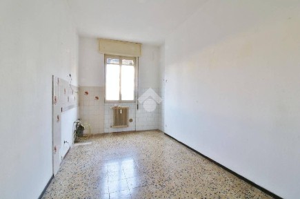Trilocale via Felice Piacentini 8, Centro Storico, Voghera