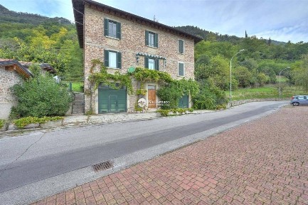 Terratetto unifamiliare via Liano, Liano Formaga, Gargnano