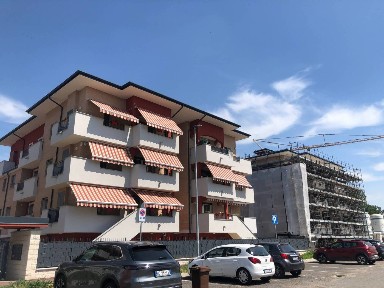 Trilocale via Dalla Chiesa 5, Siziano