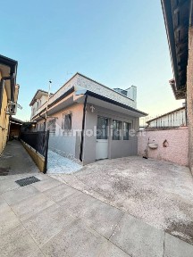 Terratetto unifamiliare via Giuseppe Mazzini 11, Centro, Ghedi