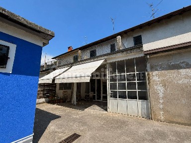 Terratetto unifamiliare viale cesare battisti, 126, Centro, Rovato