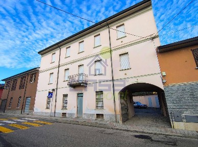 Trilocale via Umberto I 40, Monteleone, Inverno e Monteleone