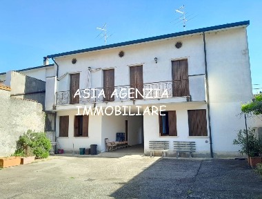Terratetto unifamiliare via Baldassi, Centro, Borgo San Giacomo