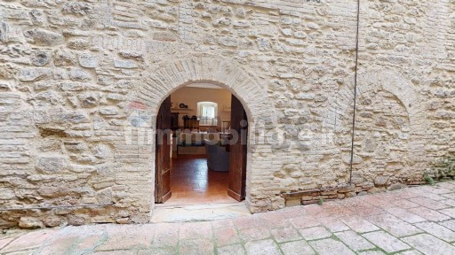 Assisi, Via Betto Di Menico, 1
