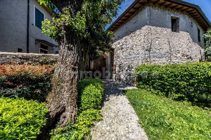 Terratetto unifamiliare 470 m², ottimo stato, Centro, Gargnano