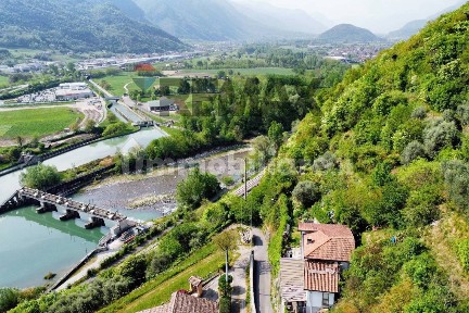 Terratetto unifamiliare 125 m², buono stato, Piamborno, Piancogno