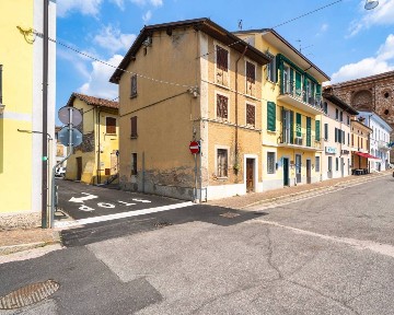 Terratetto unifamiliare 135 m², da ristrutturare, Centro, Castenedolo