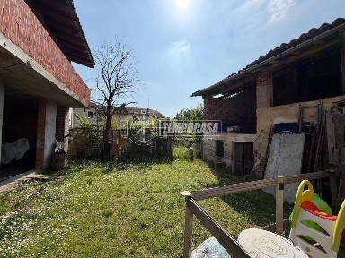 Appartamento via Delcroix 33, Centro, Tromello