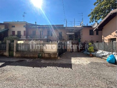 Urago d'Oglio, piazza guglielmo marconi