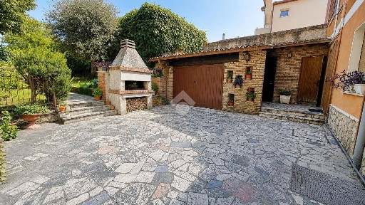 Terratetto unifamiliare 150 m², da ristrutturare, Rivoltella, Desenzano del Garda