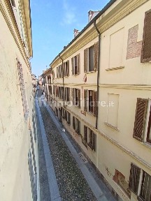 Trilocale corso Camillo Benso di Cavour 31A, Centro Storico, Pavia