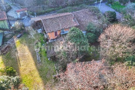 Terratetto unifamiliare 920 m², da ristrutturare, Centro, Salò