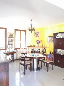 Terratetto unifamiliare 160 m², buono stato, Centro, Borgo San Giacomo