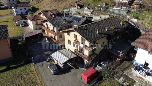 Terratetto plurifamiliare 540 m², buono stato, Centro, Malonno