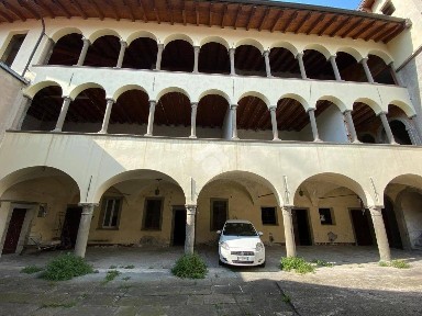 Sale Marasino, Via zirotti