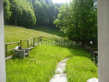 Terratetto plurifamiliare 75 m², ottimo stato, Centro, Cevo