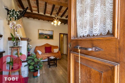Todi, Vocabolo Castello Due Santi, 34