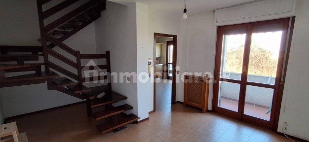 Trilocale via Genova 7, Centro, Cassolnovo