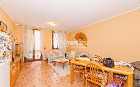 Trilocale vicolo Filippo Turati 15/B, Parona