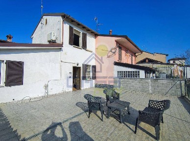 Trilocale via Camillo Benso Conte Di Cavour 43, San Leonardo, Linarolo