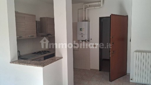Trilocale via Roma 32, Centro, Mortara