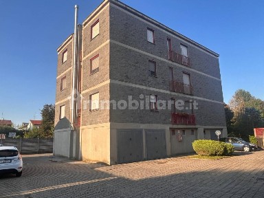 Bilocale via Alessandro Manzoni, Centro, Gambolò