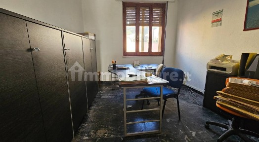 Terratetto unifamiliare 130 m², da ristrutturare, Monserrato
