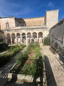 Terratetto unifamiliare via Roma, Centro, Sinnai