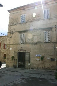 Castiglione del Lago, Via del Forte, 32