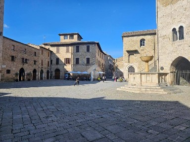Trilocale corso Giacomo Matteotti, Centro, Bevagna