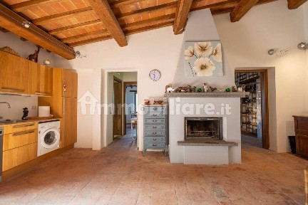 Trilocale via Morandi, 15, Centro, Todi