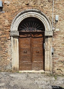 Perugia, Centro Storico, Via Matteo Renato Imbriani, 42