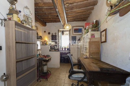 Perugia, Centro Storico, Via del Balcone 11