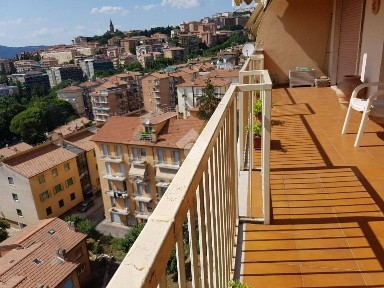 Trilocale via dei filosofi, Centro, Perugia